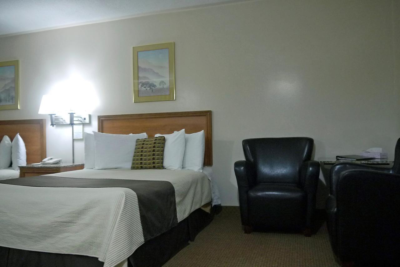 Newmarket Inn ภายนอก รูปภาพ